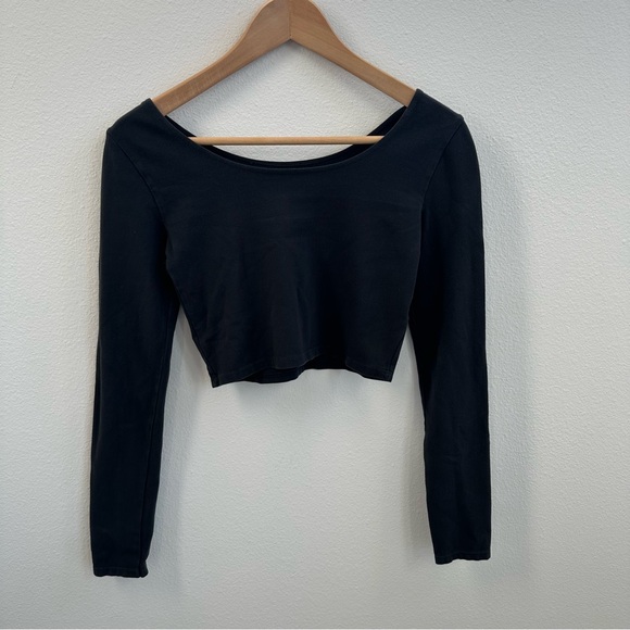 Brandy Melville Black long sleeve crop top - Picture 2 of 5
